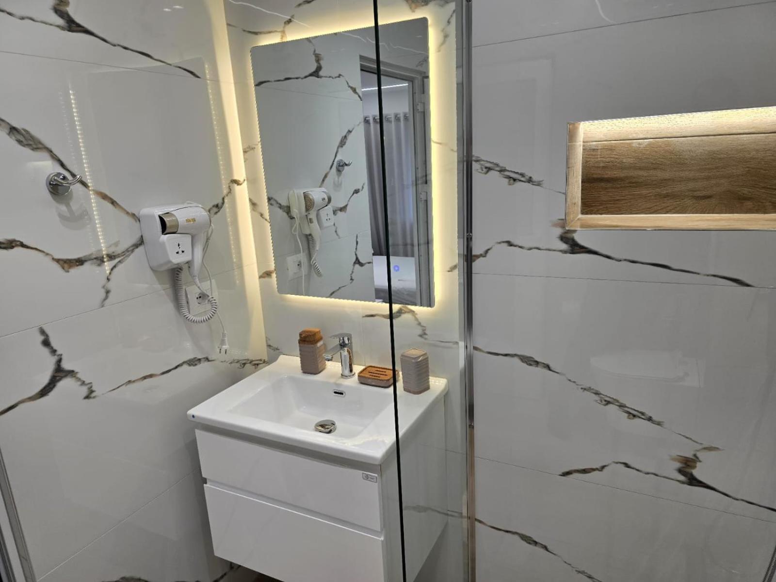 Aila Apartment Saranda Dış mekan fotoğraf